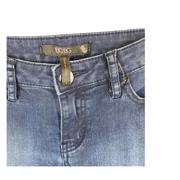 BCBG Ankle Cropped Skinny Jeans Mid Rise Crop Medium Wash Size 2 - Picture 4 of 7